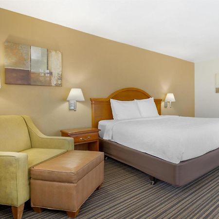 Best Western East El Paso Inn Clint Exterior photo